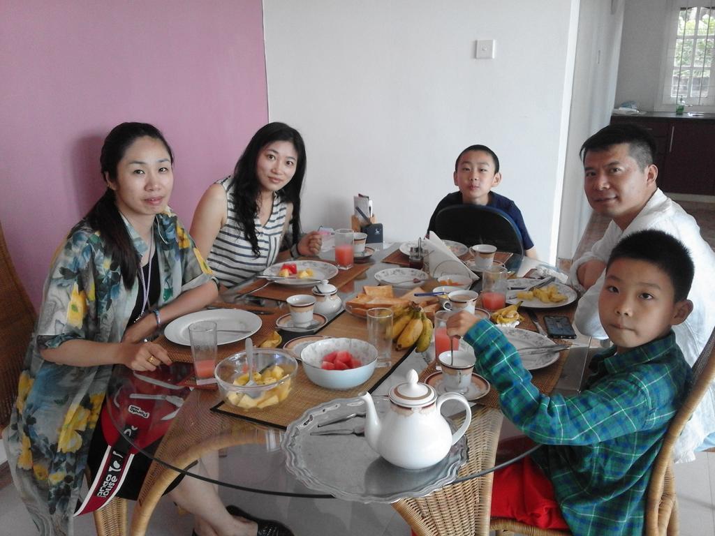High View Homestay Kandy Esterno foto