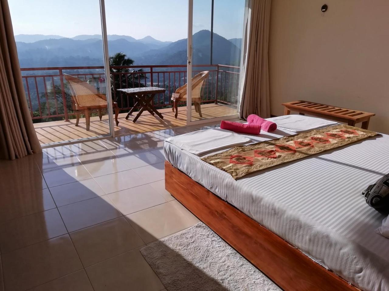 High View Homestay Kandy Esterno foto